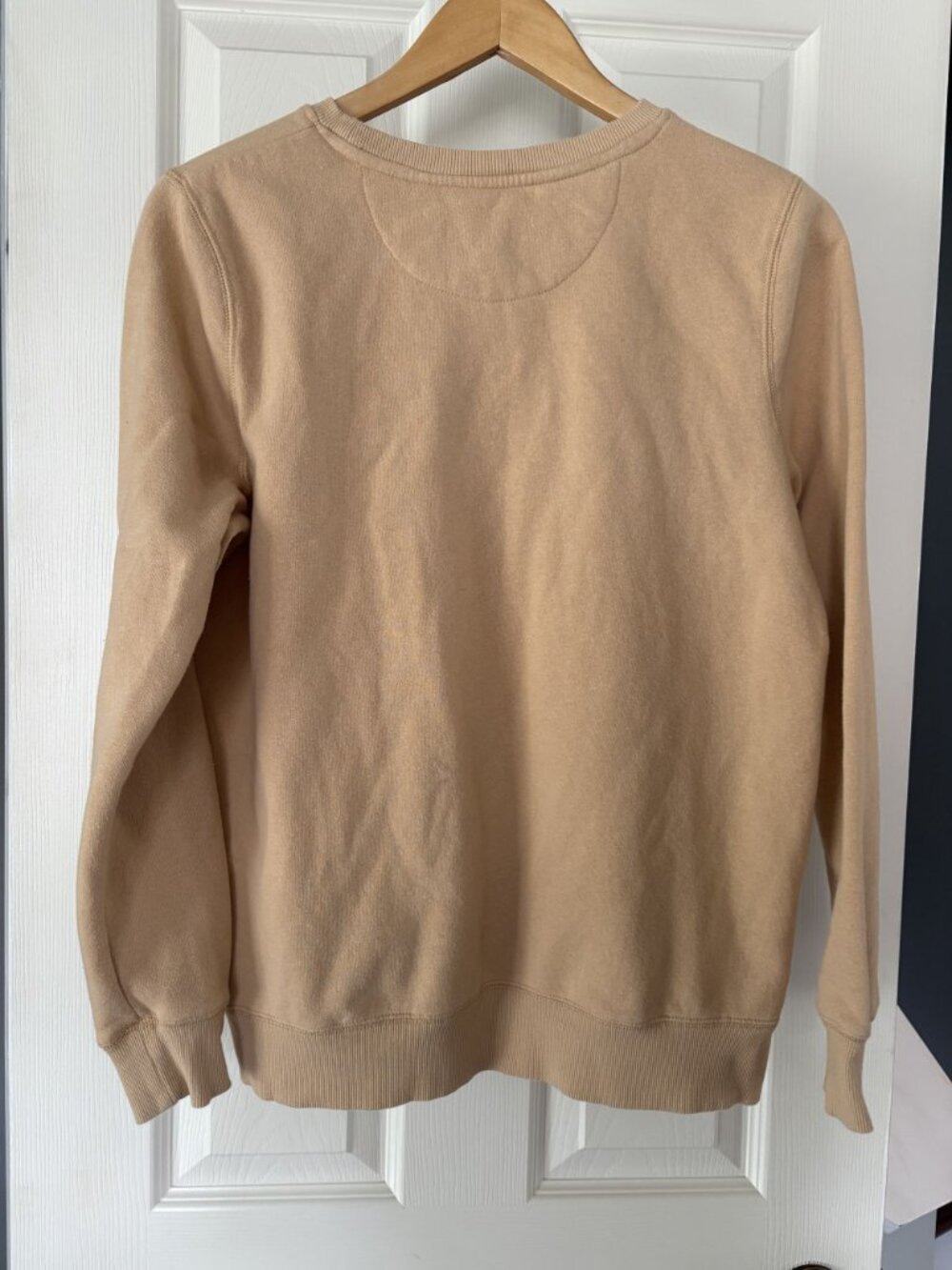 d.i.p. Women’s Medium Tan Camel Crewneck Sweatshirt Side Slit Pullover - Picture 4 of 4